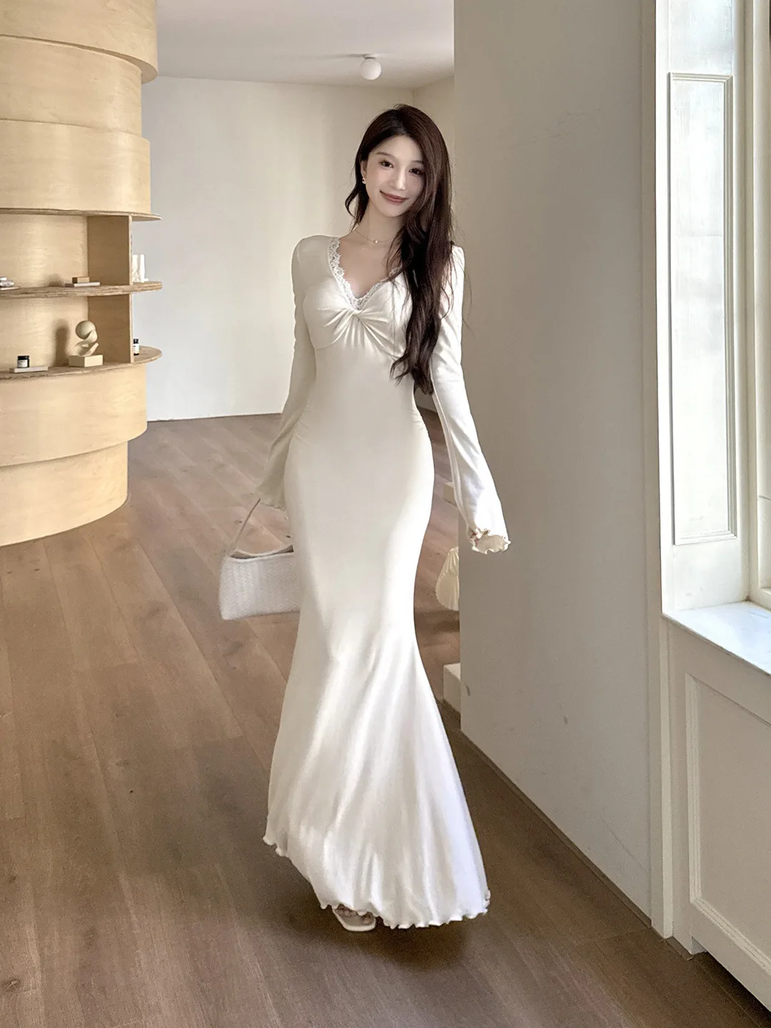 French V-neck Lace Trimmed Criss-cross Knot Beige Bodycon Mermaid Hem Elegant Women's Black Evening Gown Praty Prom Vestidos Ro