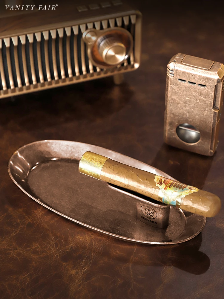 

Guevara Cigar Ashtray Vintage Personalized Metal Ashtray Easy to Clean Durable Home Use Smoke Holder Vanity Fair RAG-2138