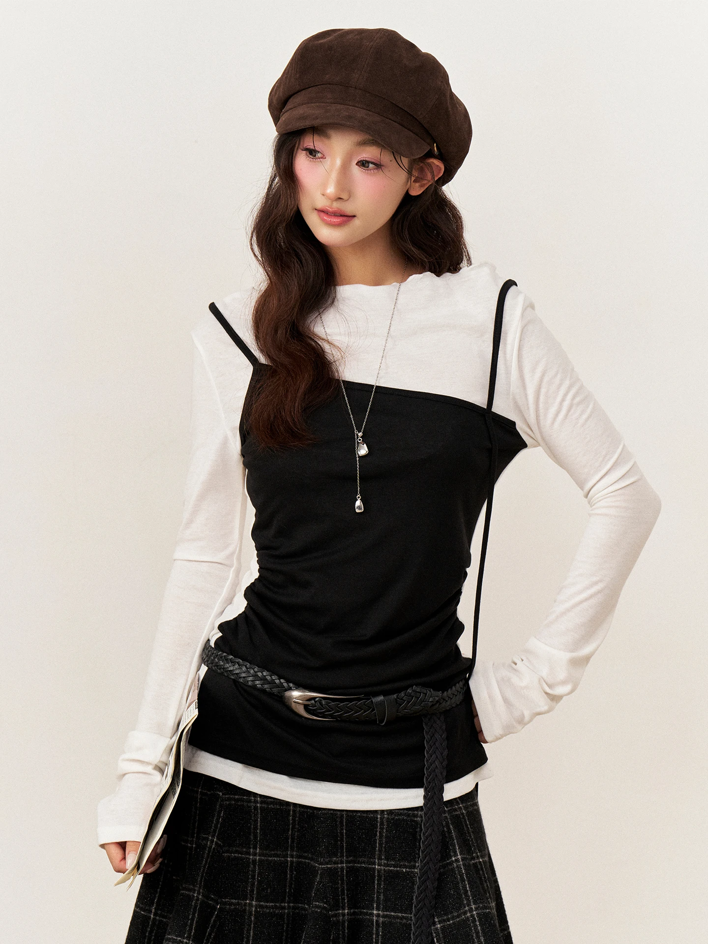 

AXIA Женская футболка Long Sve Slim Fit Design Sensation Внутренняя одежда Базовый топ Полиэфирное волокно Зимний новый дизайн Sle