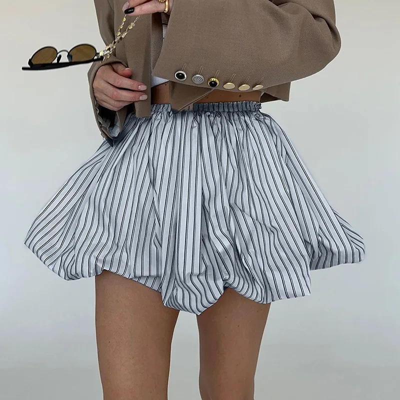 

Women's Korean Style Fashionable Sweet INS Striped Contrasting Fluffy High Waisted Slim Fit A-line Short Half Body Skirt Pants