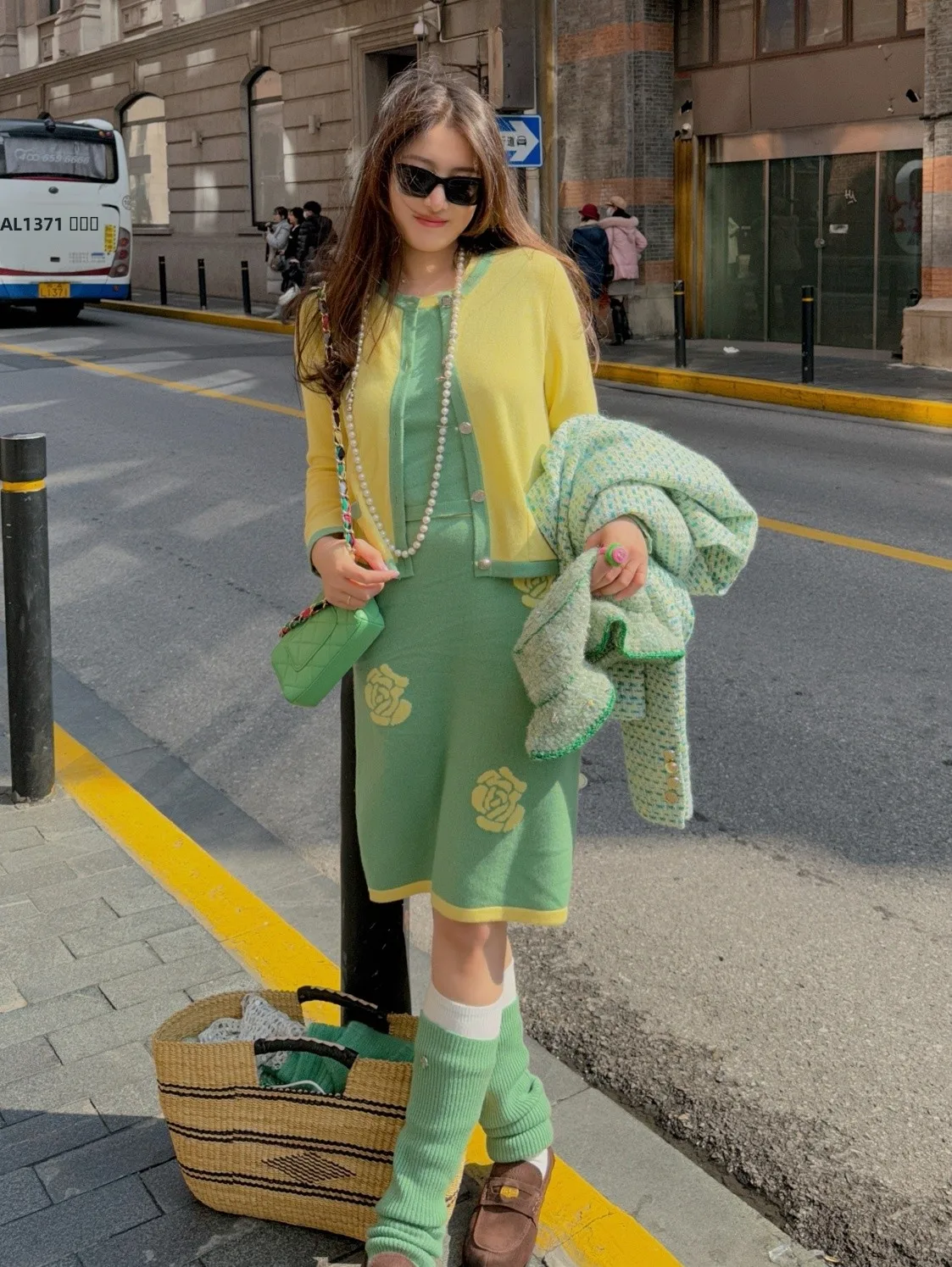 

TZCO 24SS Bloom Set Оригинальный дизайн Camere Шерстяной вязаный комплект из 4 предметов Small Fraance Sle Faionable Женский ансамбль