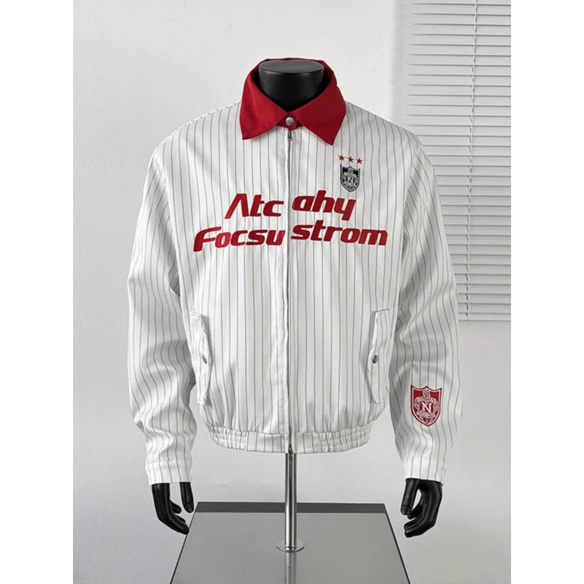 

Бейсбольный джинт в американском стиле в полоску в стиле ретро, свободный воротник, весенне-осенняя модная верхняя одежда для пар, полиэстер