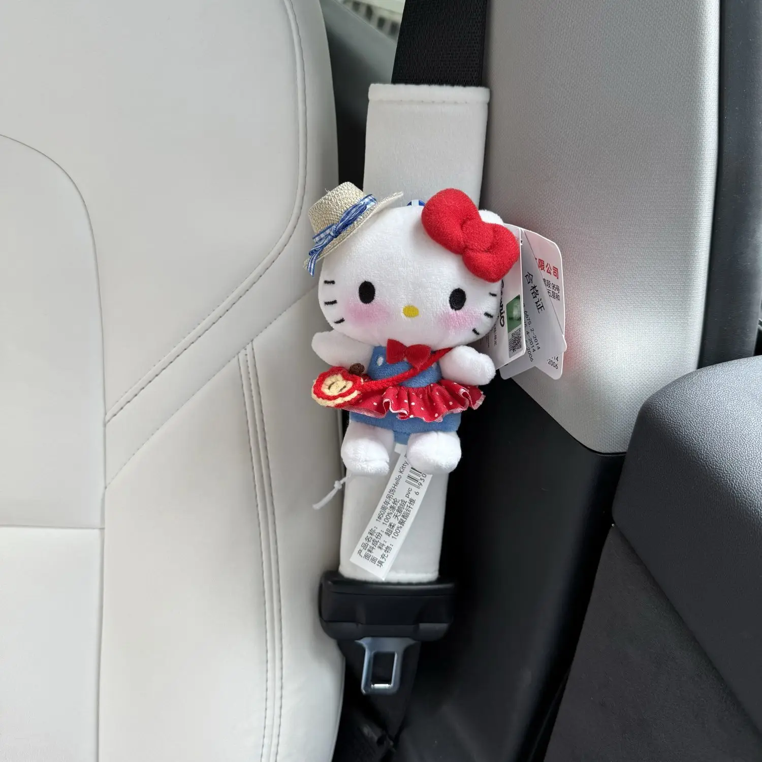Kawaii อะนิเมะ Hello Kitty เด็กรถที่นั่งเข็มขัดการ์ตูนที่นั่งเข็มขัดป้องกันรถอุปกรณ์เสริมรถที่นั่งเข็มขัดเครื่องประดับ