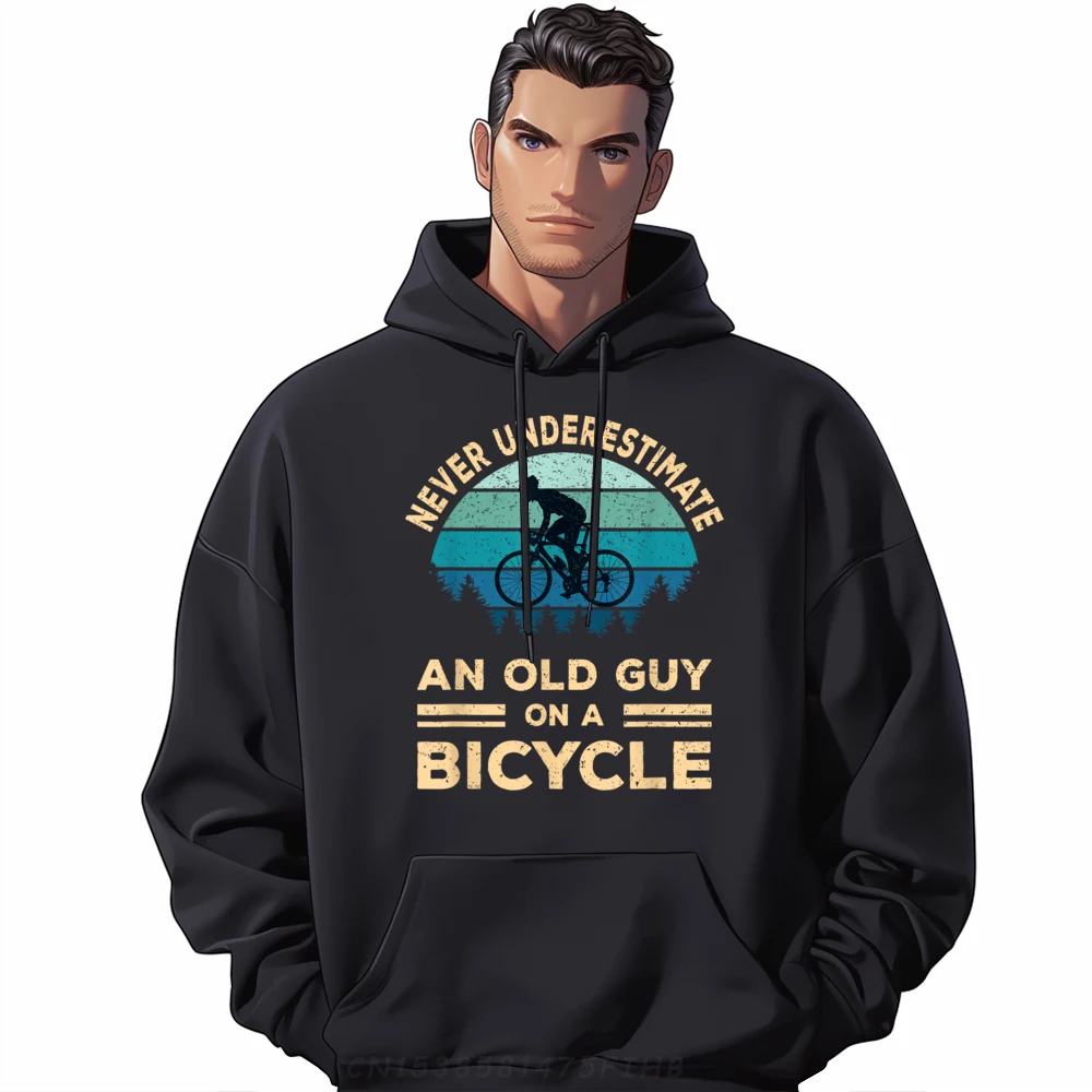 

Never Underestimate An Old Guy On A Bicycle Design Printed Hoodies For Men Casual Long Sleeve Family Crew Neck Sweatshirt