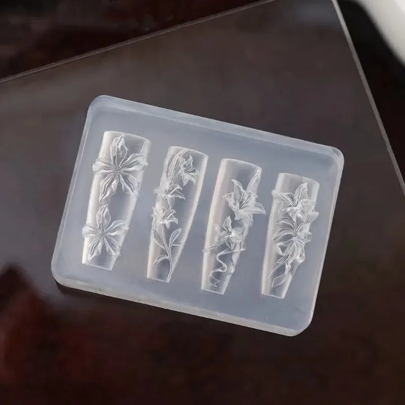 Molde para nail art - modelos curvos de escultura em 3D para flores de lírio, flores de lótus, peixes e borboletas: temperatura de silicone de alta transparência
