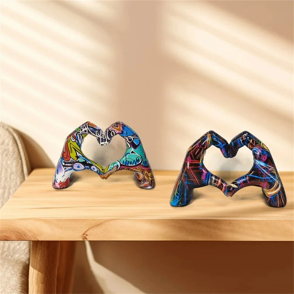 Colorful Heart Gesture Resin Statue Home Decoration Modern Art Hand Love Abstract Figurines Sculpture Wedding Desktop Decoration