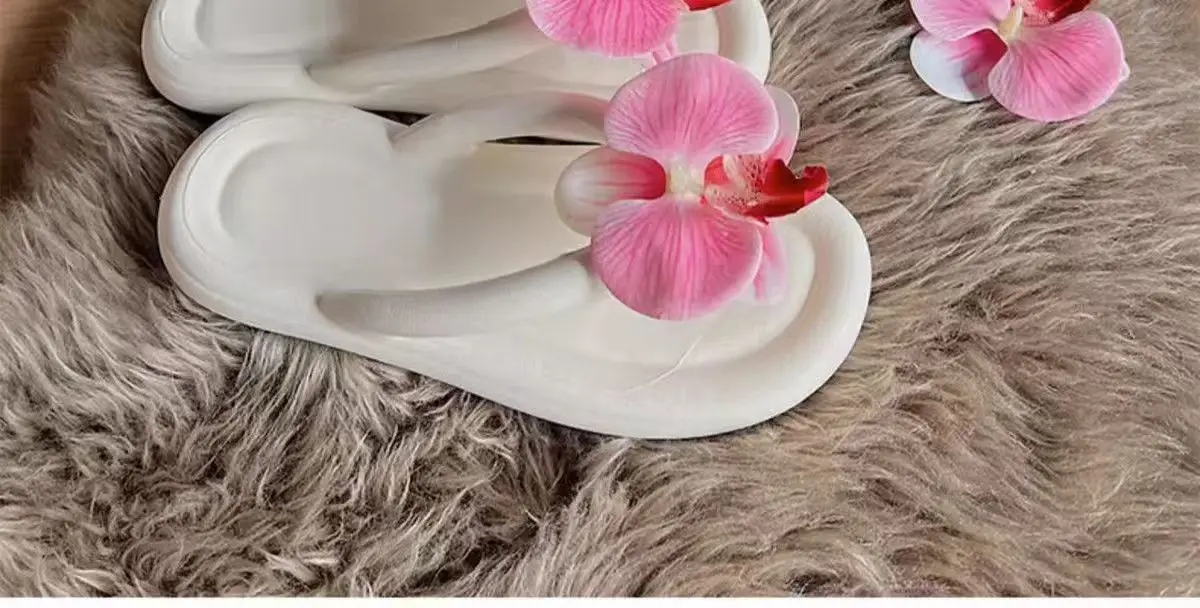2026 Süße Sommer-Schmetterlingsorchideen-Slipper Elegante Damen-Sandalen für den Strand Rutschfeste Urlaubs-Damenschuhe Strand-Flip-Flops – Detail 17