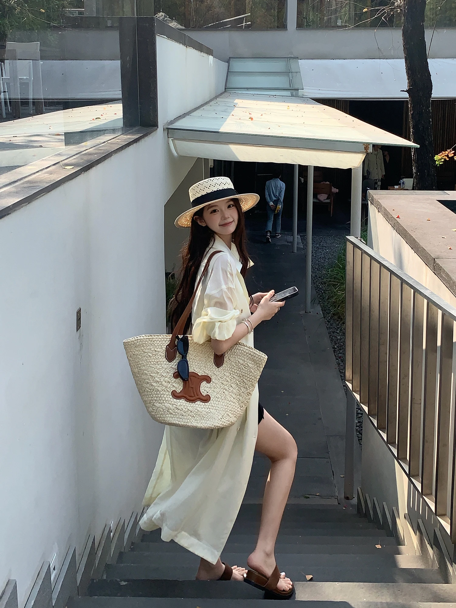 

Модное женское пальто из лензинга, весенняя новинка, с отложным воротником, длинное, повседневное, тонкое, однотонное