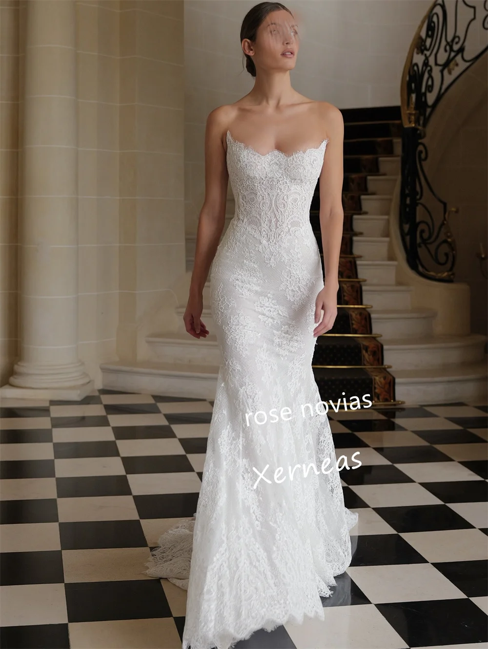 ที่กําหนดเองลูกไม้จีบ Strapless Mermaid ความยาวชั้น Bespoke โอกาสชุดผู้หญิงงานแต่งงานคุณภาพสูงอย่างเป็นทางการ