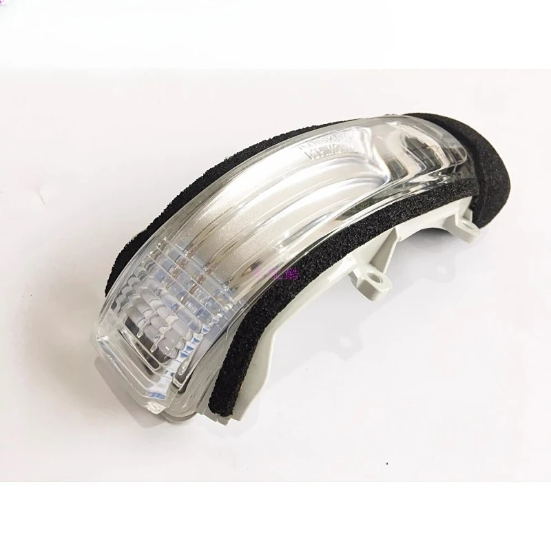 

1pcs For Toyota 05-09 Reiz Rearview Mirror Turn Signal Lights