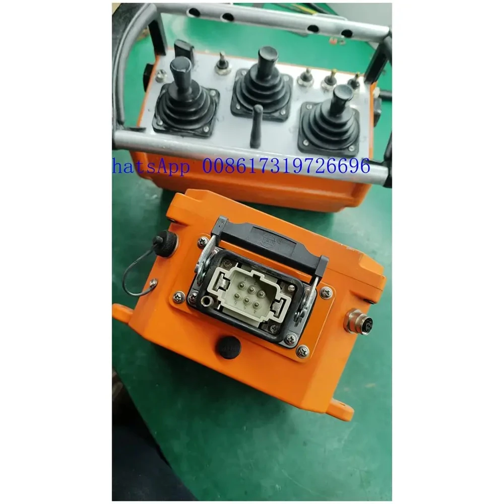 Zoomlion 727 Concrete Pump Remote Control Used  High-Quality Parts Made in China for Construction Equipment