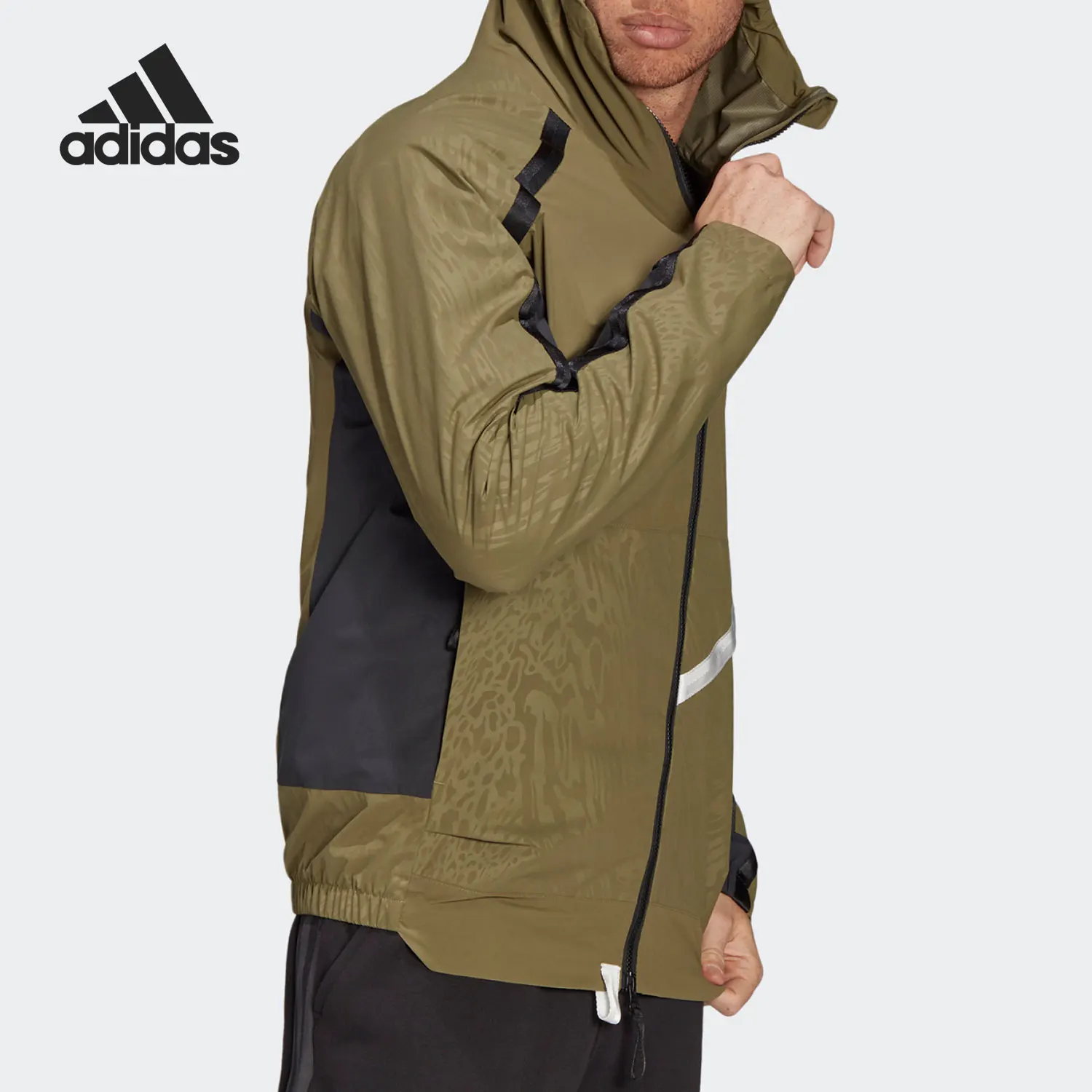 سترة رياضية كاجوال للرجال جديدة للموسم الحالي من Adidas GQ3706