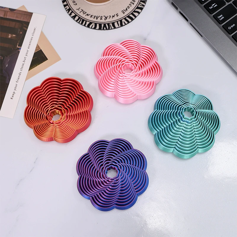 Regali giocattolo antistress di decompressione del giocattolo della punta delle dita della stella del fiore del cuore stampato in 3D