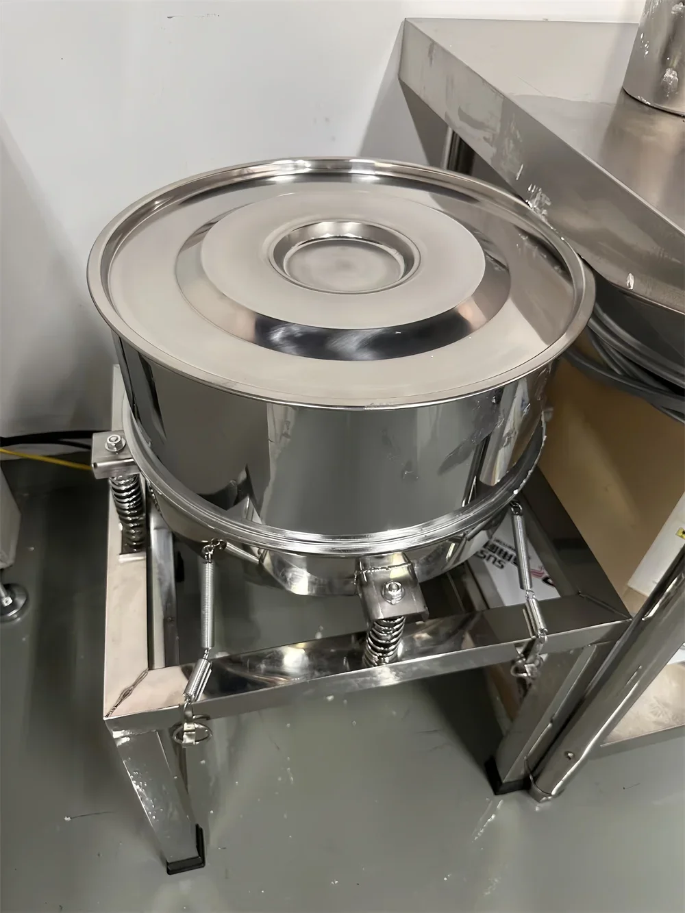 Stainless Steel  Flour Sifter Food Screening Machine Vibrating Sifter for Baking Food Pharmaceutical Powder