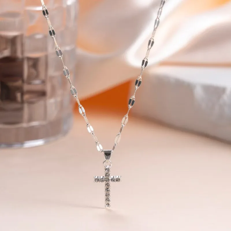 عبر الحدود عبر قلادة المرأة الخفيفة الفاخرة الراقية الشعور التجارة الخارجية الأكثر مبيعا أوروبا وأمريكا مرصع بالألماس p