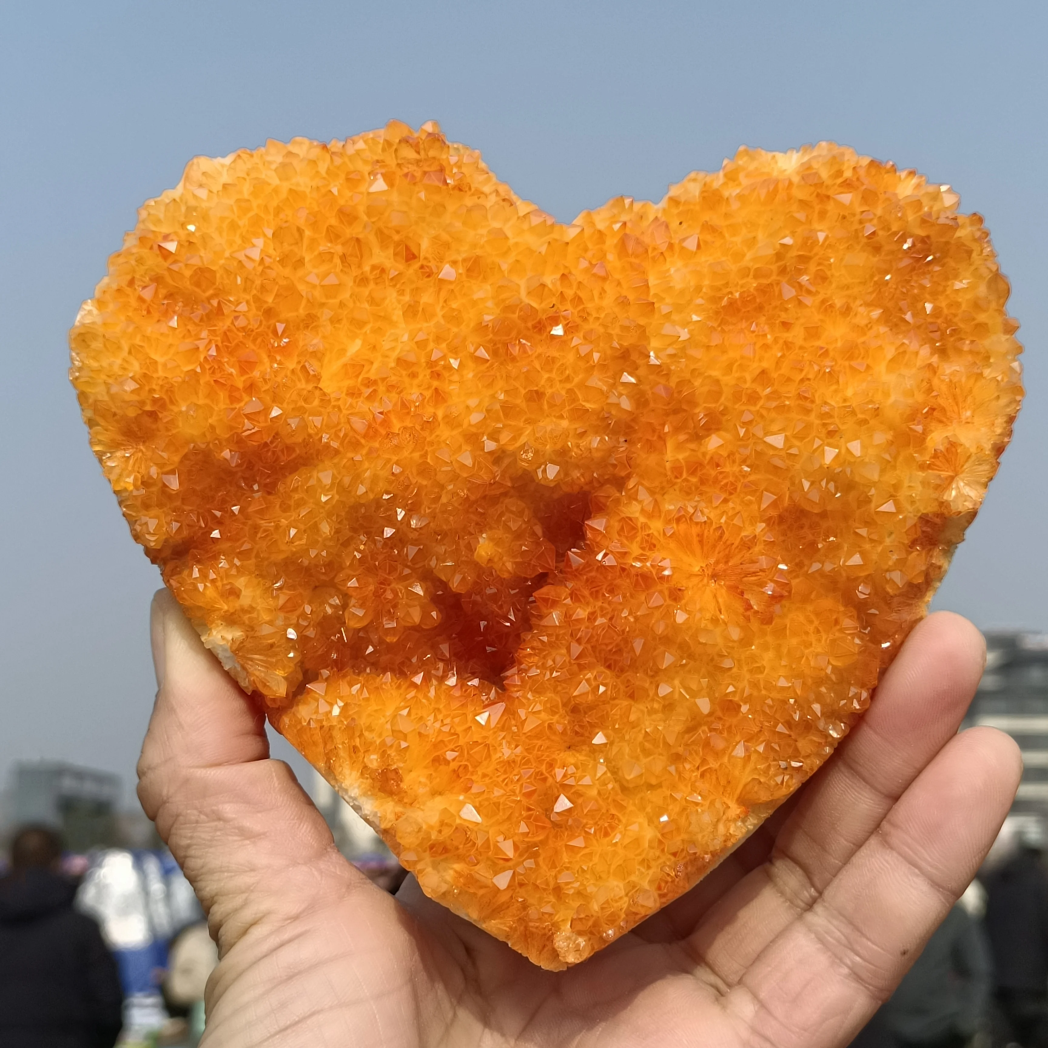 

Natural Yellow Crystal Cluster Heart,Quartz Ore Cluster Raw Stone Carved Heart, Mineral Reiki Healing Stone, Degaussing Decor