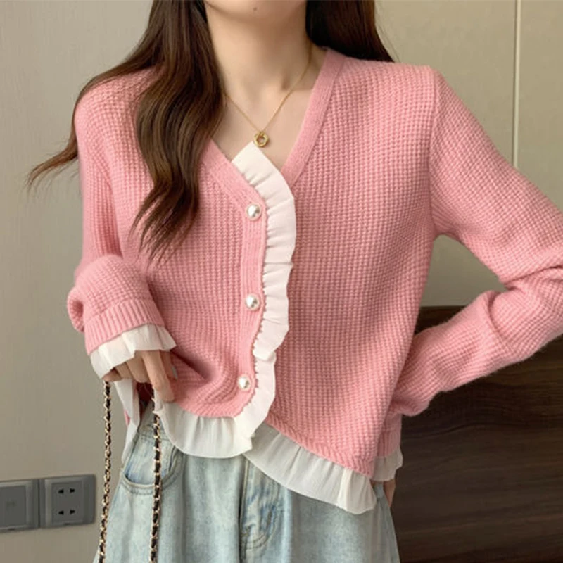 Autumn New Pearl Button Knitted Cardigan Coat Small Fragrant V-Neck Wood Ear Edge Coat Women Fashion Patchwork Casual Outerwear