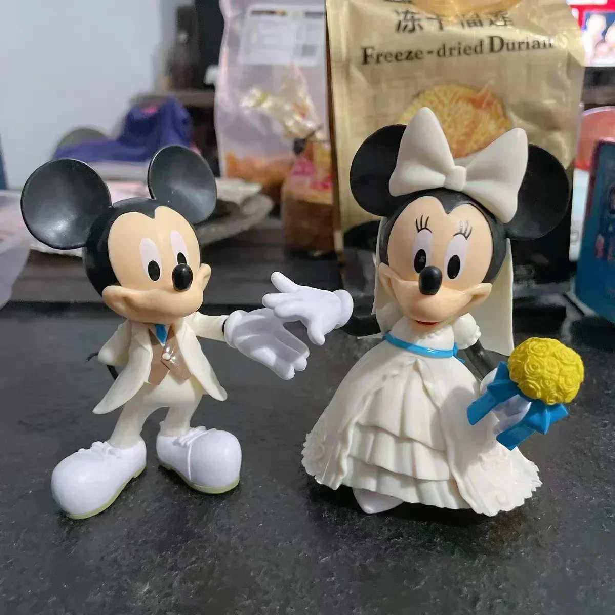 Disney wedding gown and suit Mickey Minnie Mouse figure PVC statue model home decoration wedding ceremony cake Ornaments gift