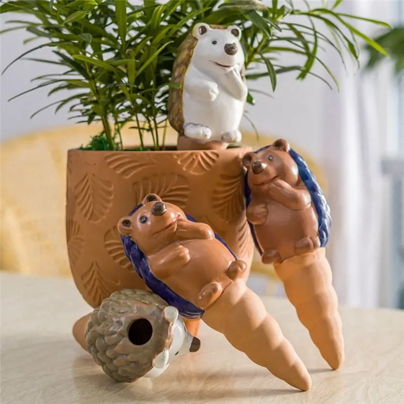 AB46-4 Pack Self Watering Spikes Cute Hedgehog Shape Terracotta Indoor And Outdoor Plant Watering Globes Durable Easy To Use