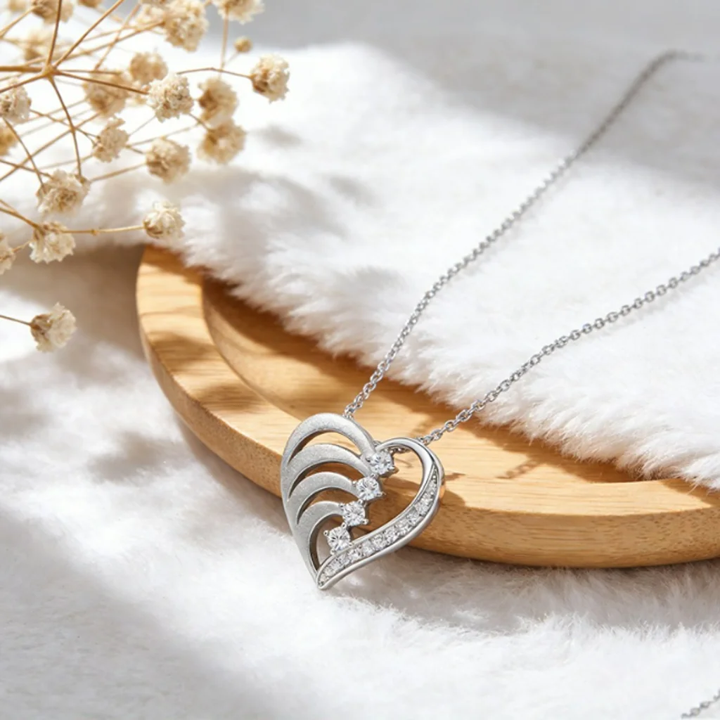 New S925 Pure Silver Light Luxury Niche Buchirati Style Inlaid With Moissanite Love Pendant Valentine's Day Gift