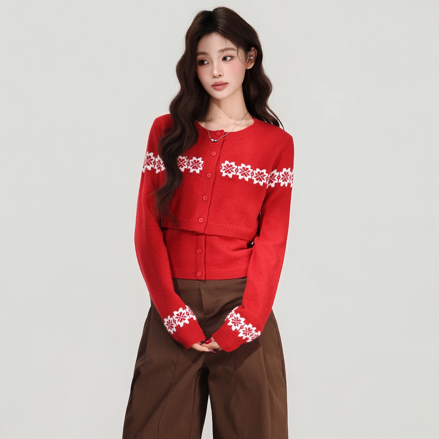 2025 Fer Island Cardigan de malha feminino outono e inverno olhar alça skinny top atmosfera conjunto de duas peças