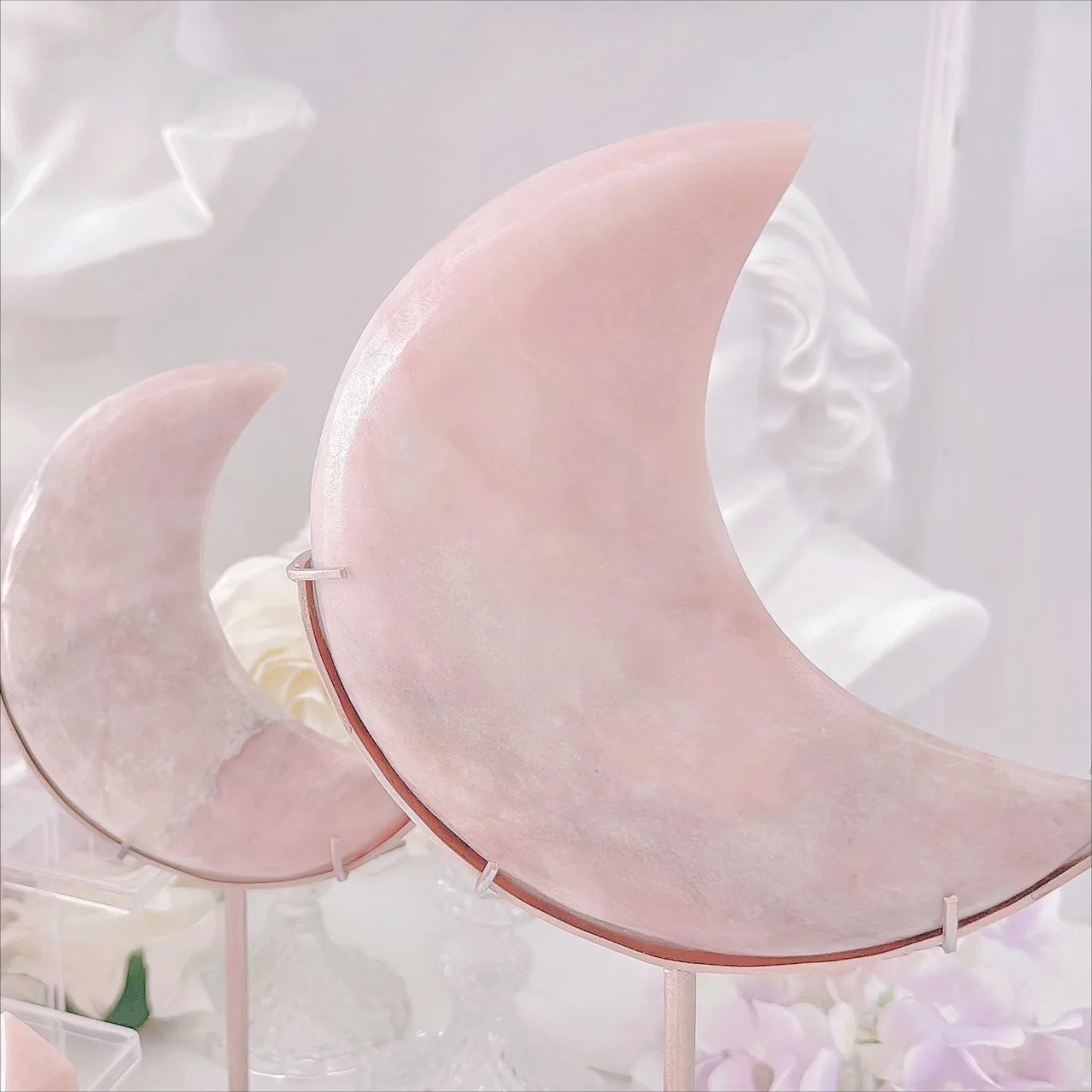1pc Pink Opal Moon Crystal, Perfect Gift for Friends, Suitable for Office, Bedroom, Or Living Room Decor