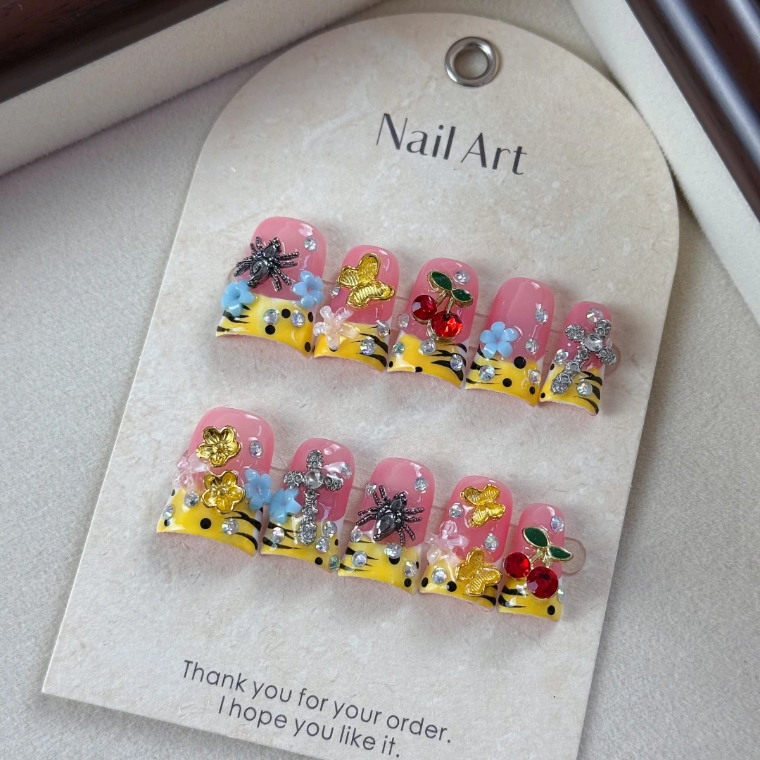 10pcs High-end Cute cartoon style, hand-painted zebra pattern, embossed design, butterflies, sparkly diamonds handmade fake nail