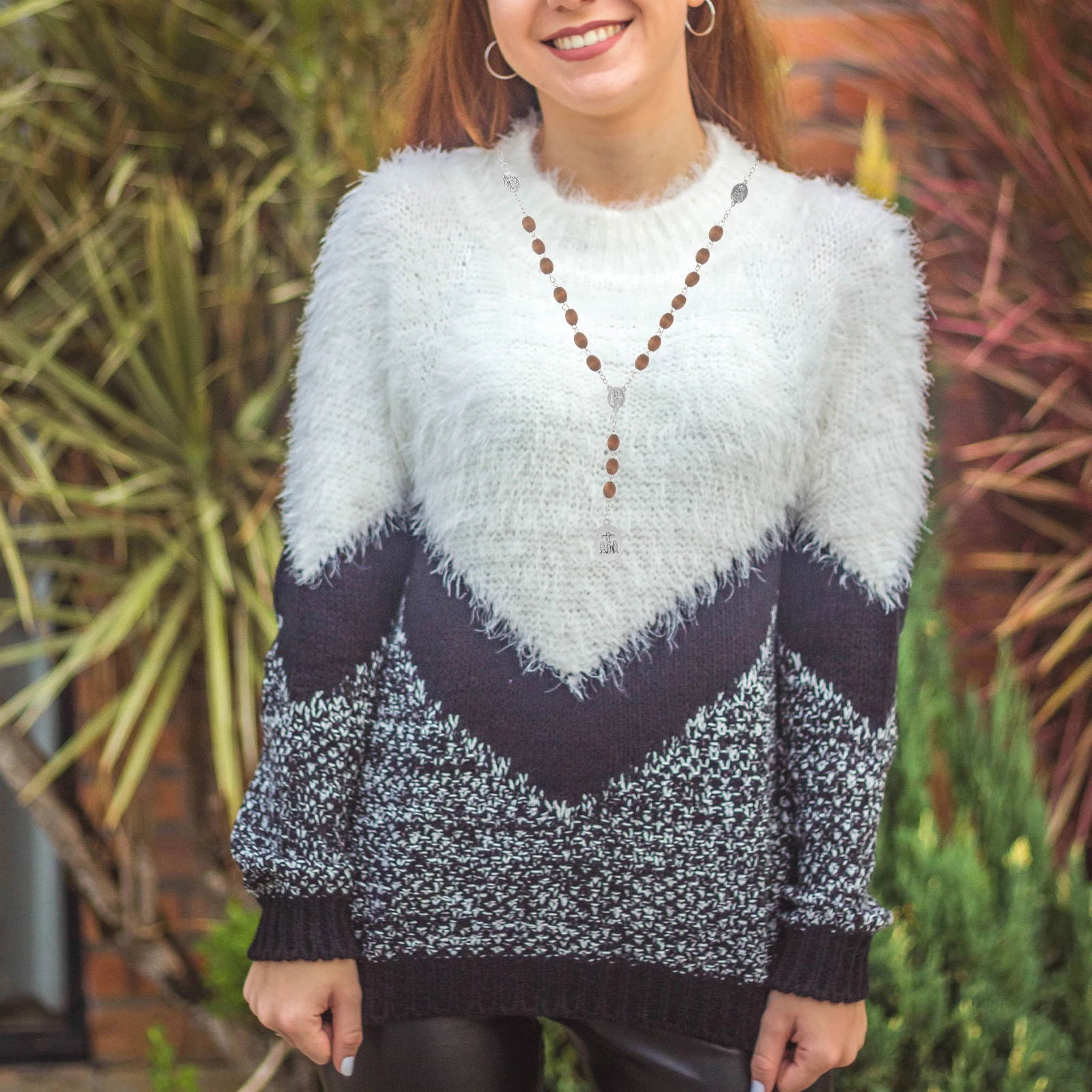 

1PCS Wooden Bead Necklace Handcrafted Design European Style Alloy Chain Religious Faith Vintage Beaded Necklace Women