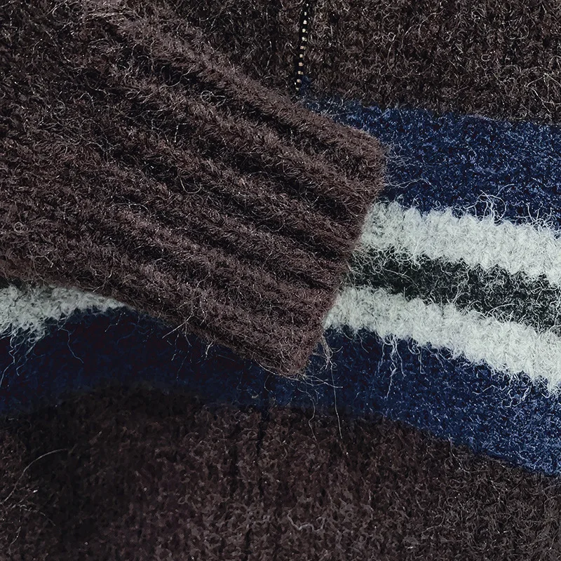 【Regalo gratuito】 Maglione girocollo jacquard a righe orizzontali retrò marrone da donna 2025 Pullover con doppia zip di nicchia francese autunno inverno