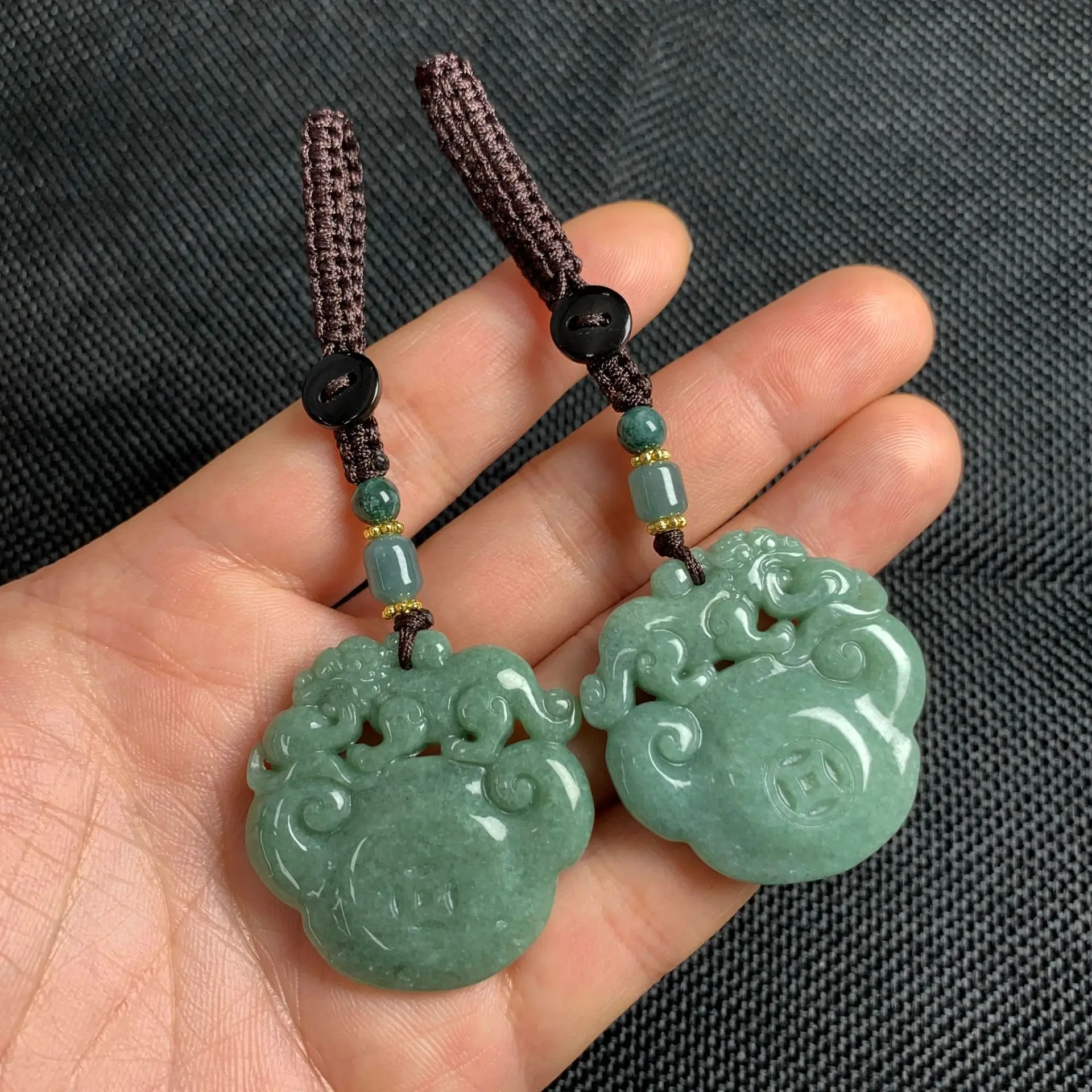 

Natural Burmese A-grade Jade Qilin Keychain Phone Cord Bag Hanging Pendant Wholesale Jadeite Tungsten Carbide Keychain Jewelry