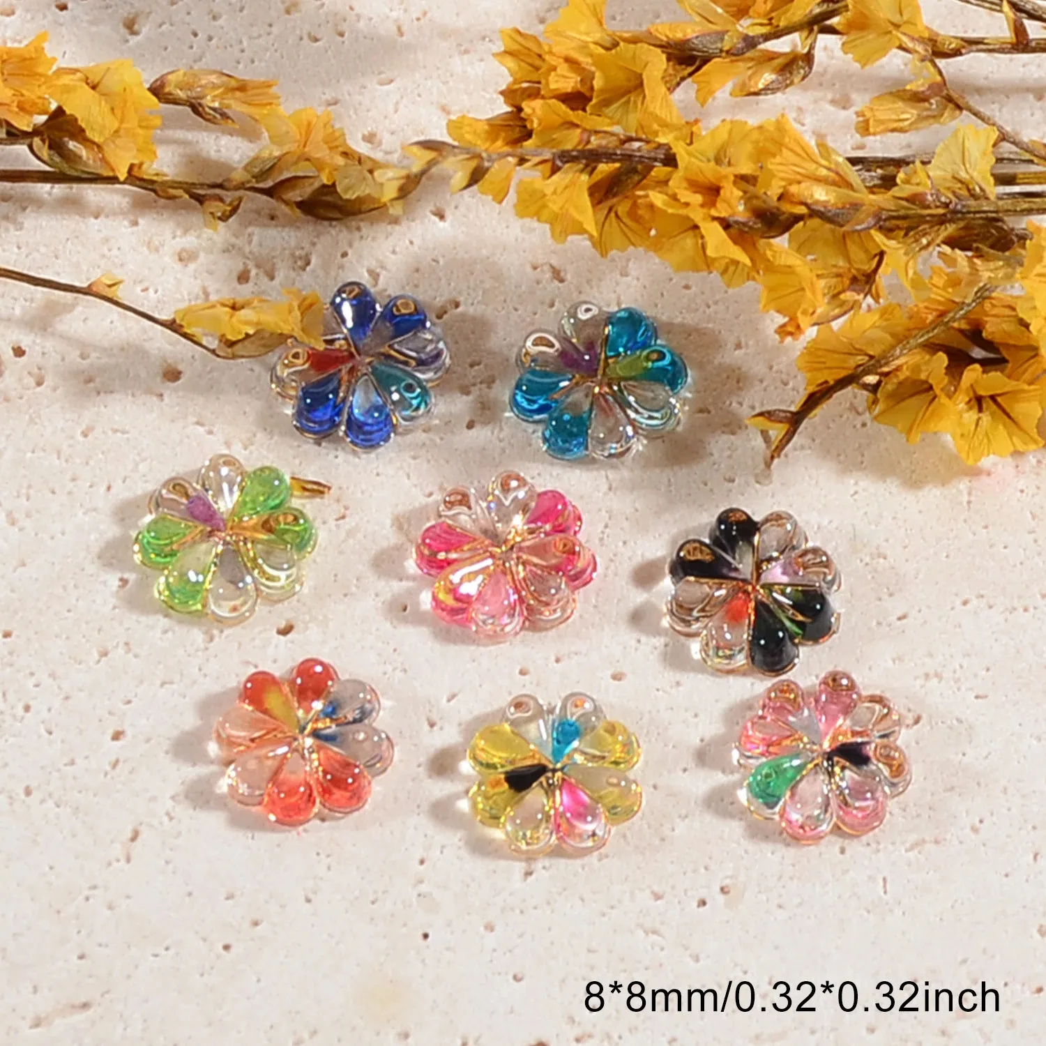 Disegni sfumati con bordi dorati Ciondoli per unghie in resina Assortiti stili 3D di cuore, farfalle e fiori - Eleganti decorazioni per manicure