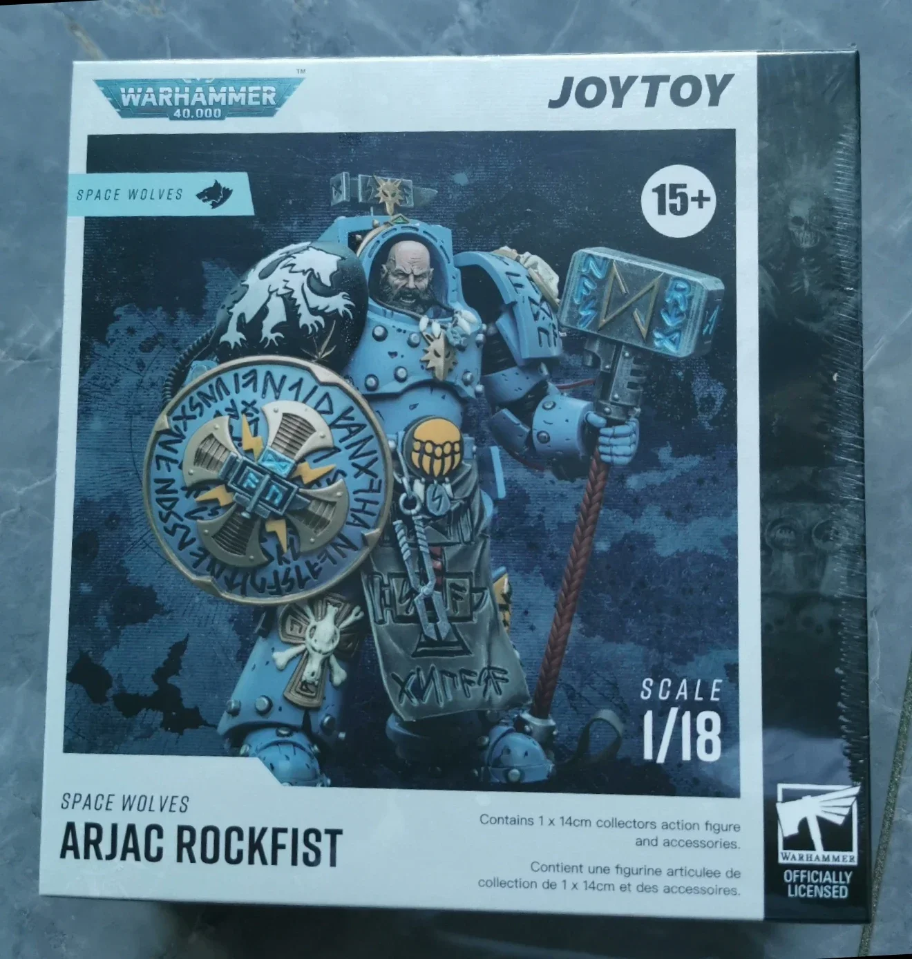 

In Stock Original JOYTOY Warhammer 40K Space Wolves Arjac Rockfist 1/18 Action Figures Models Toys Collection