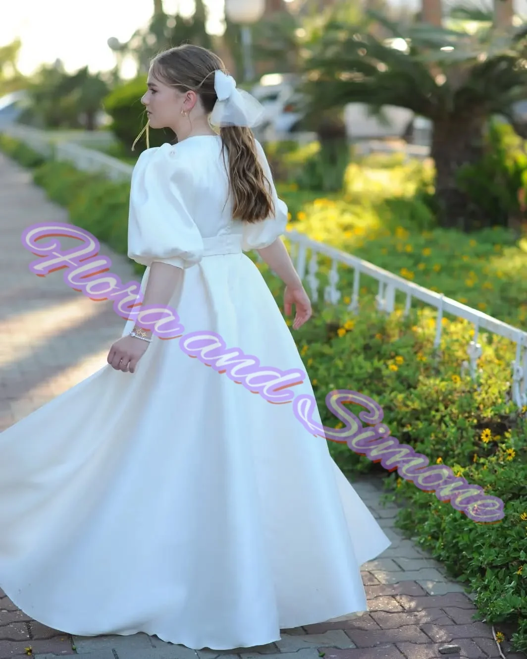 فساتين فتاة بيضاء أنيقة مخصصة نصف كم من الساتان فستان فتاة الزهور لثوب السهرة وحفلات الزفاف والعطلات #2