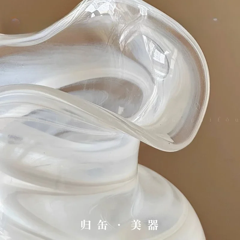 white Song Dynasty aesthetic glass glazed high-end niche vase retro light luxury ornament