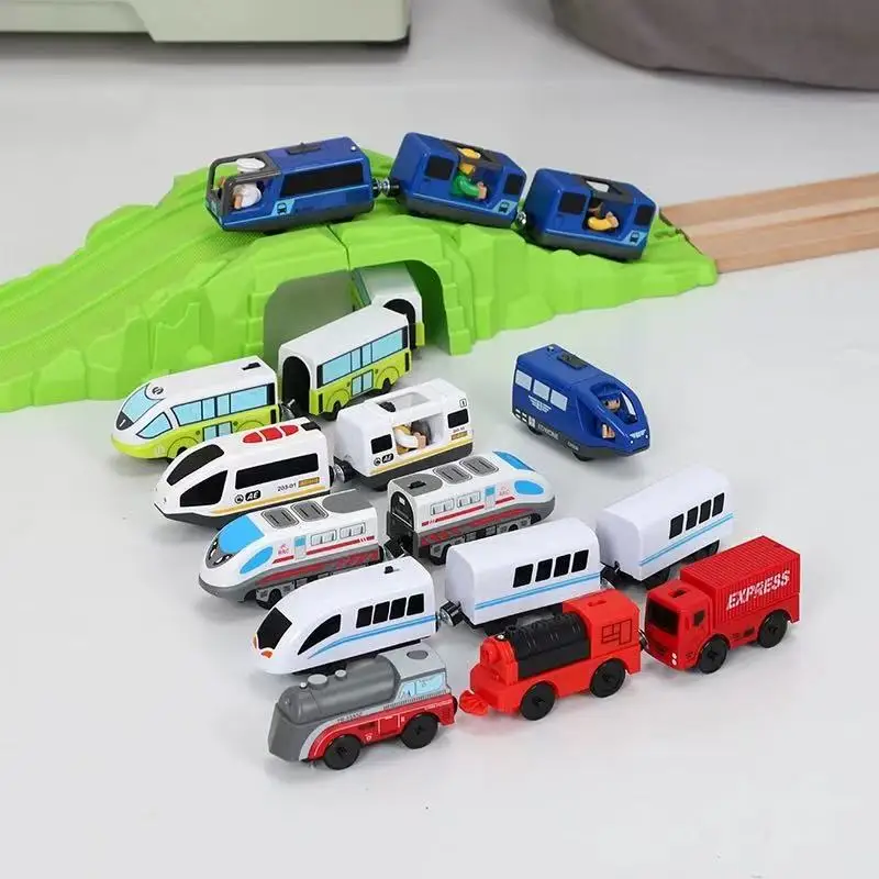 Nuevo juego de juguetes de tren magnético eléctrico, vías de tren, piezas de madera, juguete, vía de tren de madera, ferrocarril para niños, juguete para regalo educativo