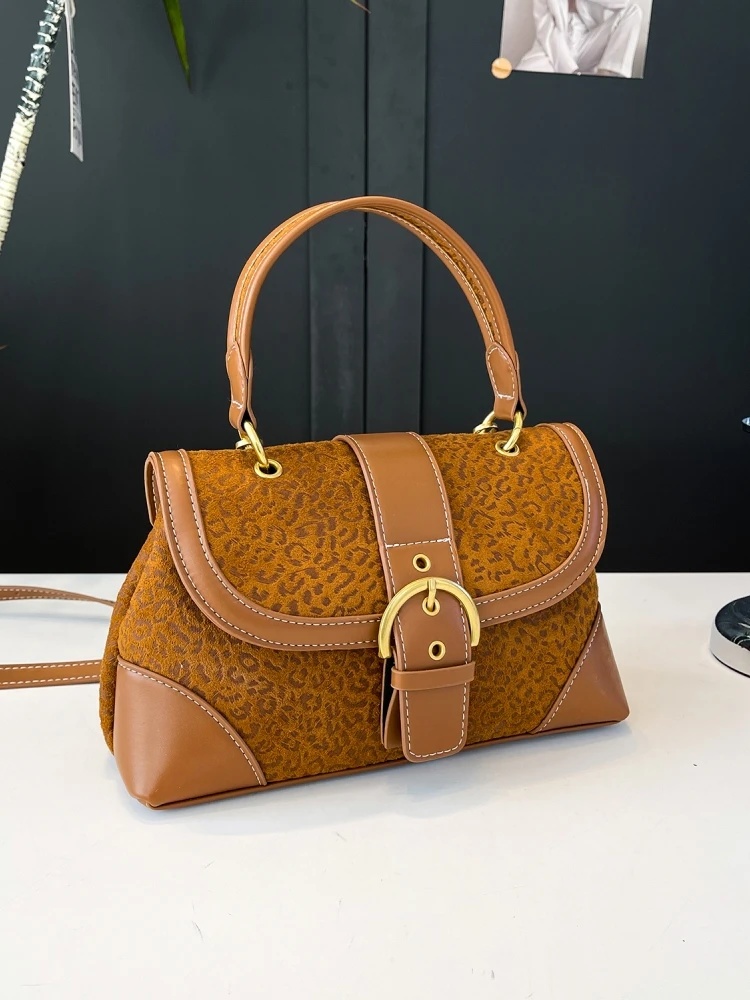 

2025 Autumn Winter Faionable Women's Leopard Print Handbag Single oulder Crossbody Bag Commuter Handbag Soft PU Material