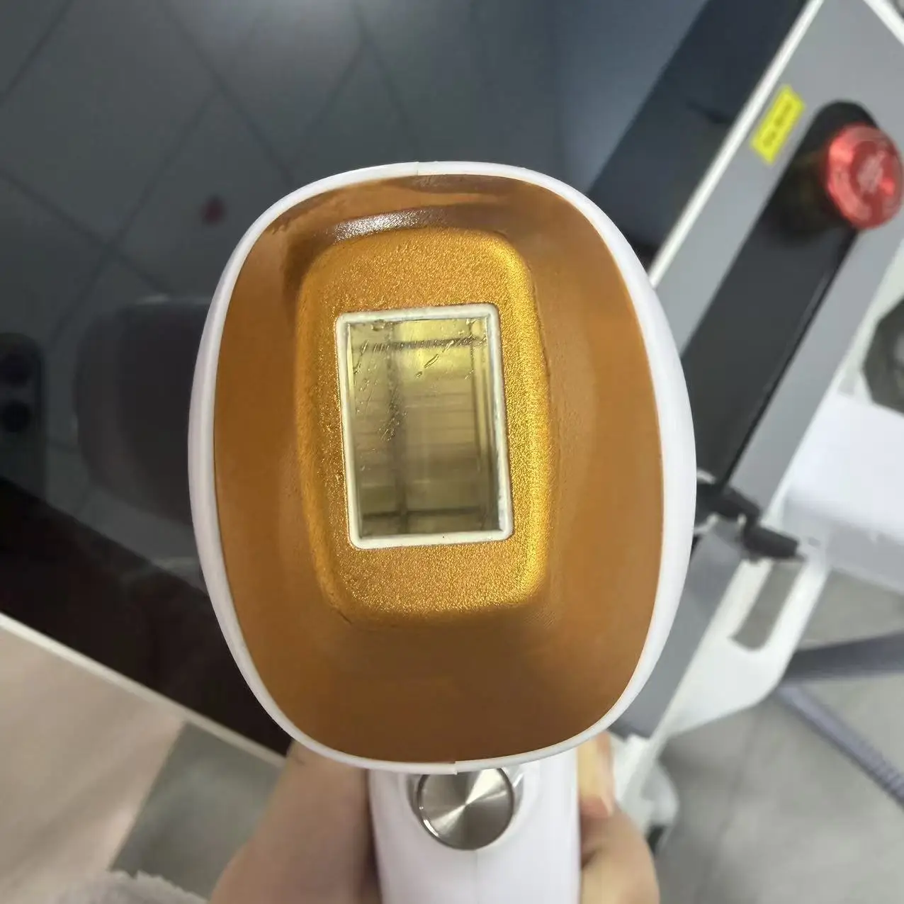 

Профессиональный лазерный аппарат для удаления волос безболезненный, с охлаждением, титановый диодный, трехволновой (755, 1064, 808 нм), эпиляционное устройство Alexandra