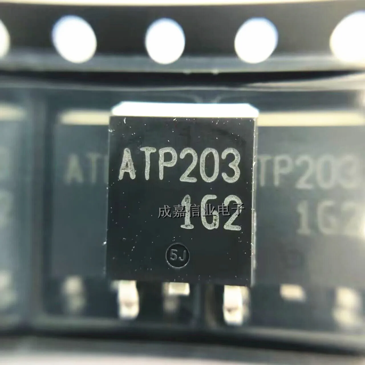 

10pcs/Lot ATP203-TL-H TO-252-3 MARKING;ATP203 ATPAK-3 MOSFET N-Channel 30V 75A 8.2mOhms Operating Temperature:- 55 C-+ 150 C