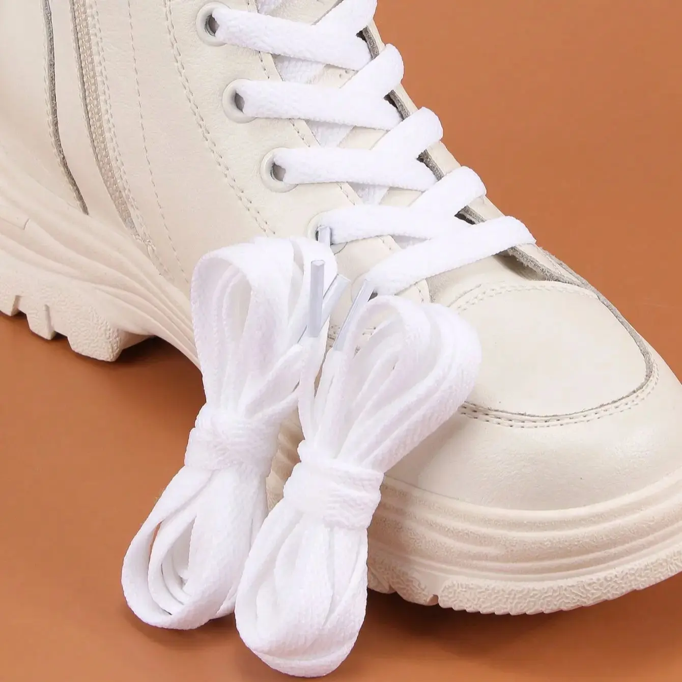 

2 пары однотонных двухслойных шнурков длиной 120 см для мужчин и женщин, прочные шнурки для кроссовок, кед, балеток и повседневной обуви