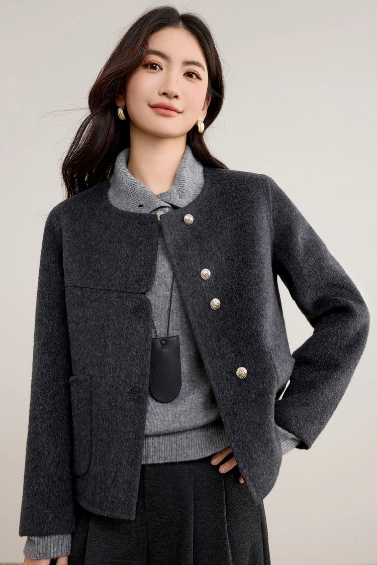 SENTUBILA Damen-Wollmantel, doppelseitige Wolle, Rundhalsausschnitt, lange Ärmel, kurze Mäntel, Winter 2026, locker geschnittene Damenbekleidung W54OF8763 – Detail 9