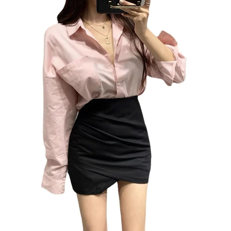 

Two-piece Half-body Skirt Female Loose White Shirt Top Irregular Package Hip Skirt Black Thin Short Skirt Set Tide