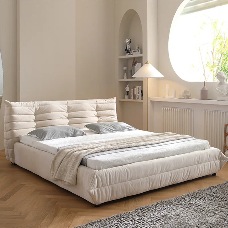 

Caterpillar bed is very simple; Quiet style designer's master bedroom is frosted Bula Point double 1.8m bed