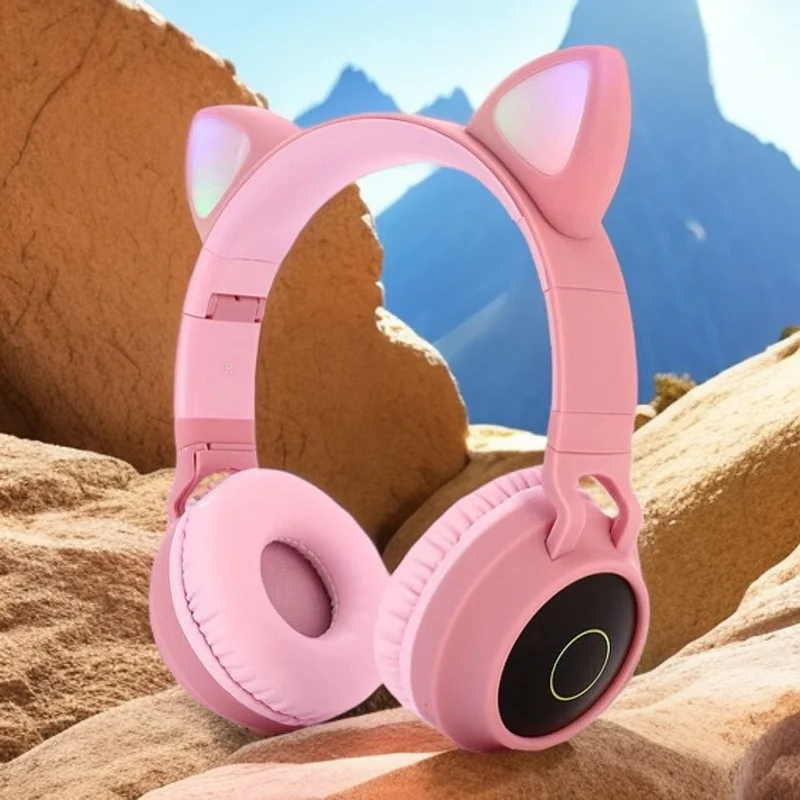 

Explosive glowing cartoon head mounted Bluetooth earphones for girls, cat ear BT028C wireless folding card new model