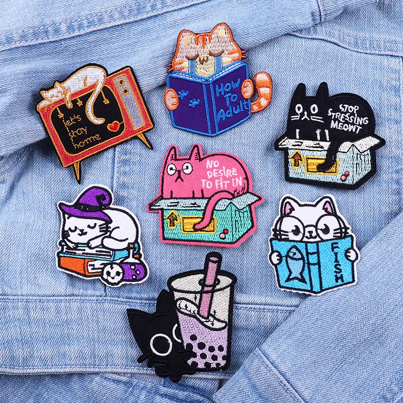 Reading Book Cat/Ghost Patch Funny Cartoon Animal Embroidery Patch Iron On Patches For Clothing Frog Patches On Clothes Jean DIY