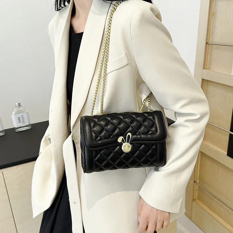 204 New Single Shoulder Bag Chain Messenger Bag Elegant And Fashionable Women 2024 Summer New Small Square Bag Metal Buckle