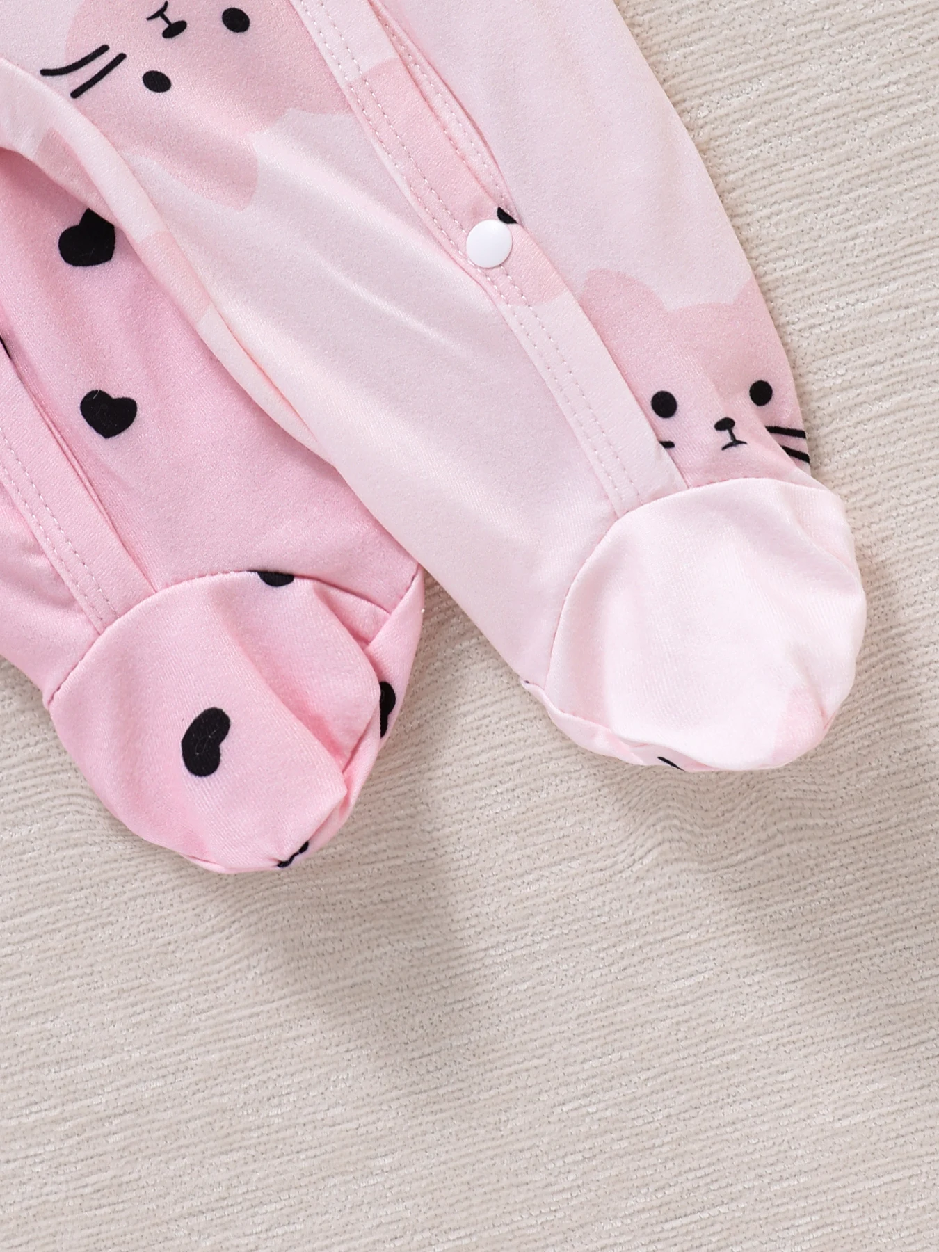 Pink Cat Love Crew Neck Climbing Suit Newborn Baby Sweet and Cute Long-sleeved Two-piece Onesie