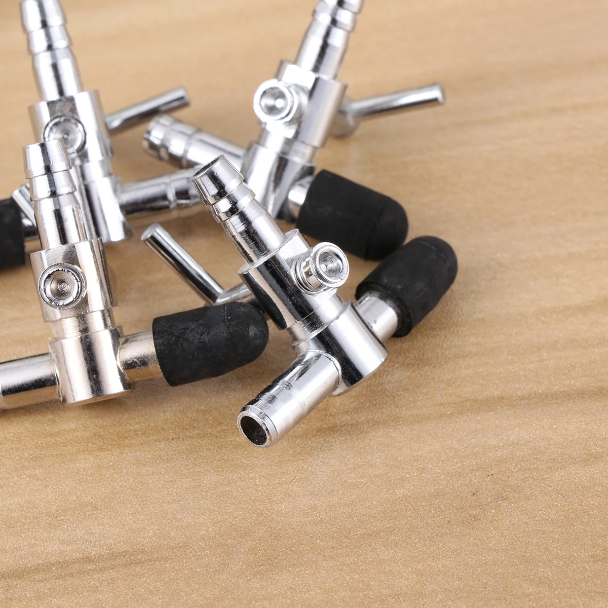 

4Pcs One Way Aquarium Joint Splitter Kit for Fish Tank Oxygen Pump Flow Control with Air Pump Flow Lever and Stainless Steel