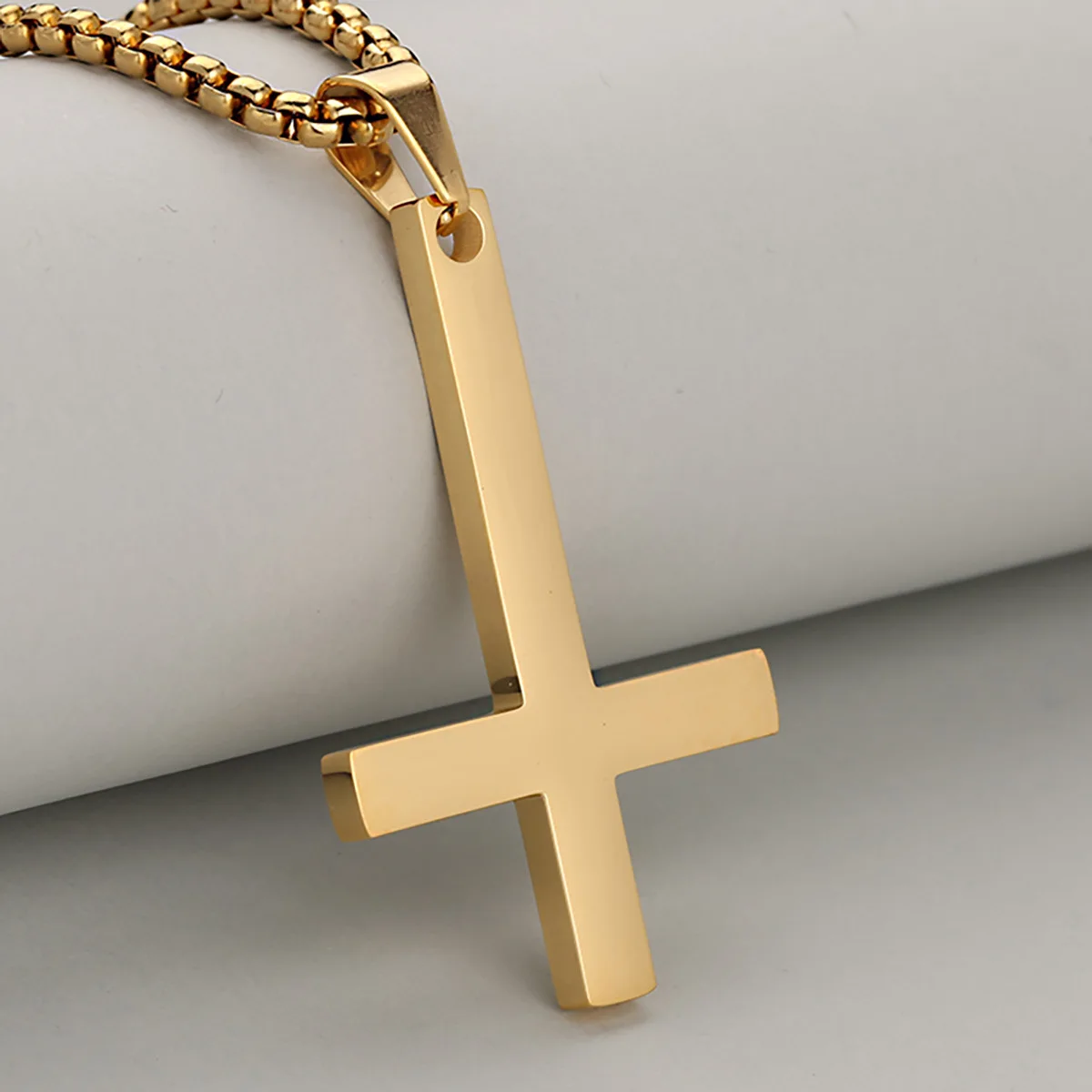 

Punk Street Style Hip-Hop Fashion Simple Stainless Steel Inverted Cross Pendant Necklace for Women and Men, Unique Accessories
