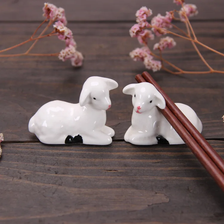 

Japanese style Ceramic Chopstick Holder Cute Lamb Chopstick Holder Writing Brush Holder Ceramic Sheep Ornament Desktop Decor