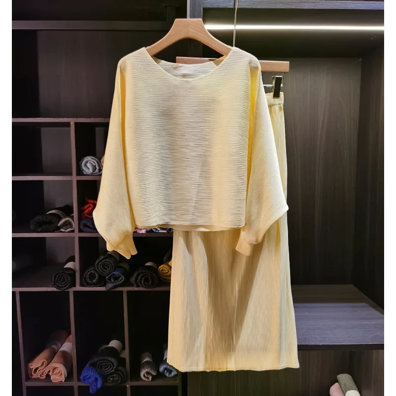 

Miyake Pleated Skirt Set 2026 Solid Color Batwing Sleeve Pleats 2-Piece Set Summer Simple Elastic Waist Slit Skirt Plisse Set